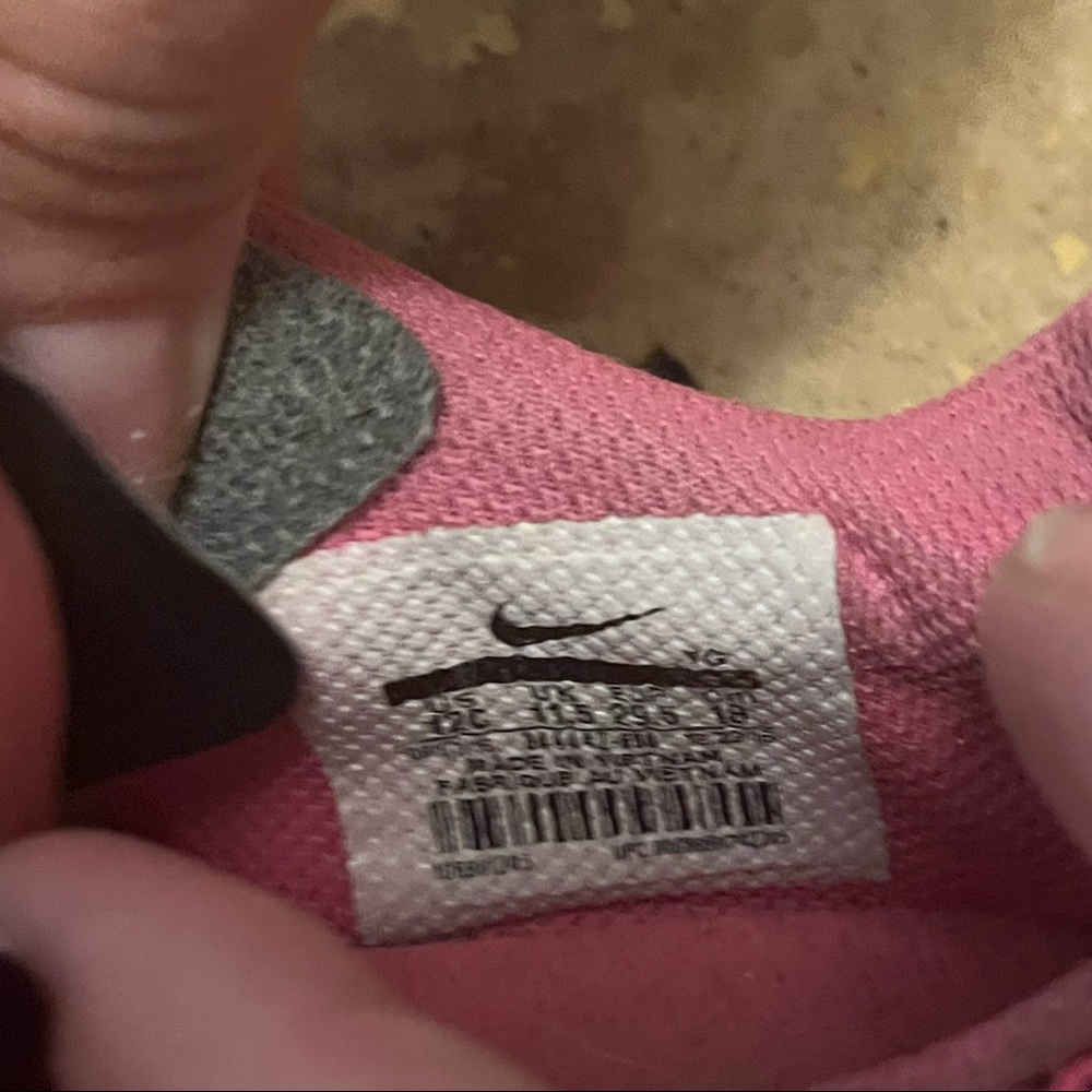 Girls soccer cleats size 12